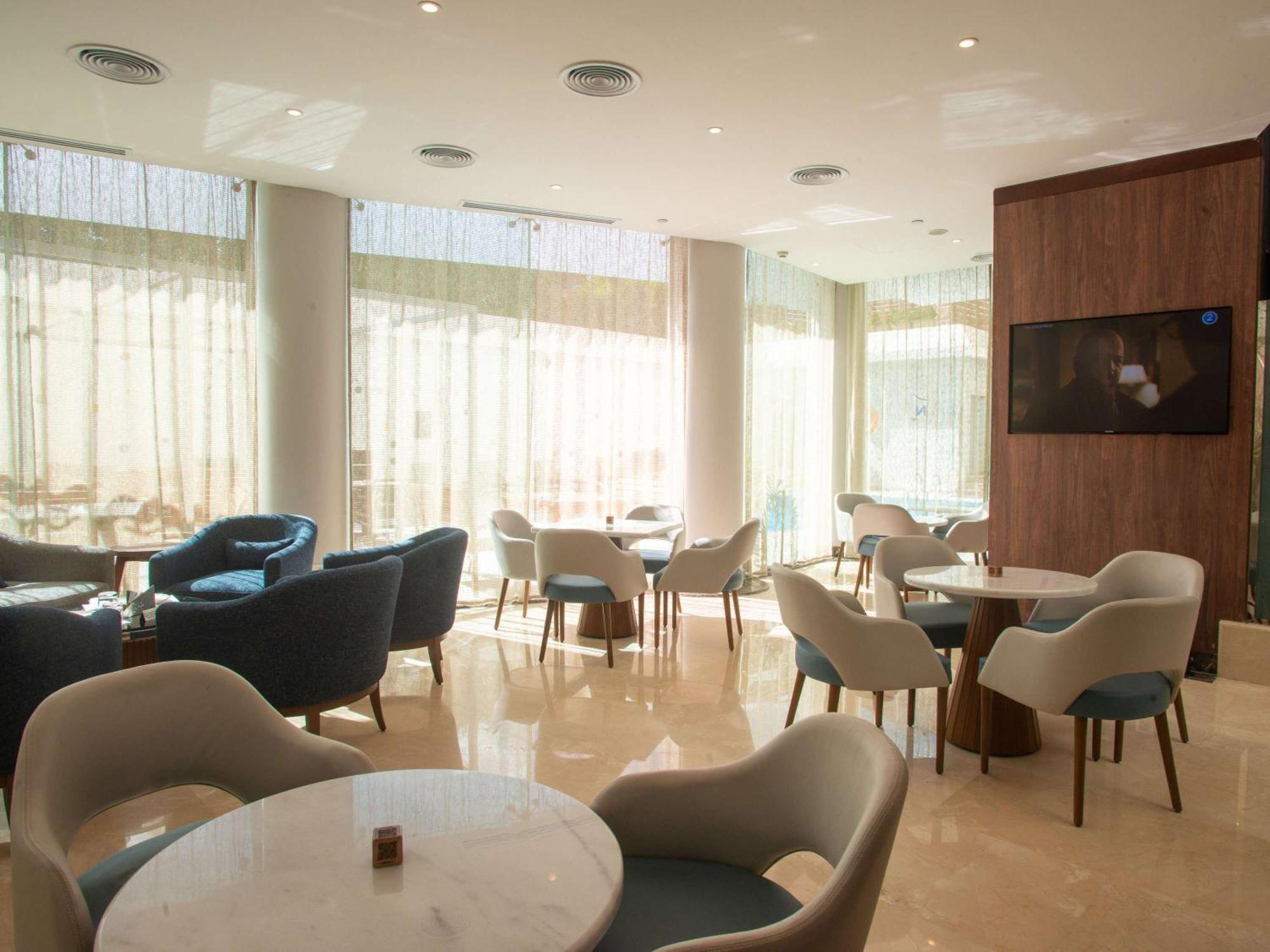 Novotel Cairo El Borg Exterior foto
